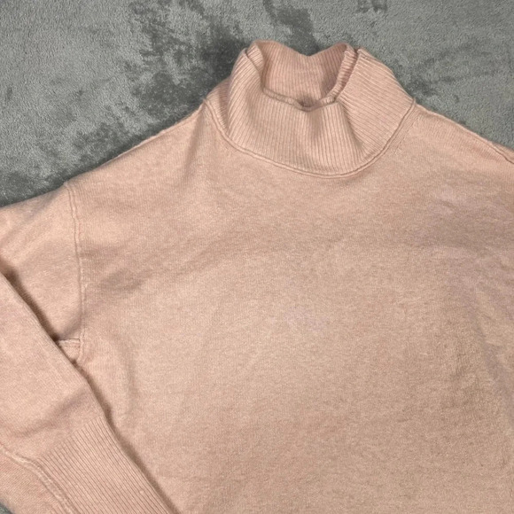 Free People Sweater Womens XS After Glow Wool Mock Neck Oversized Cozy Feminine - Picture 6 of 9